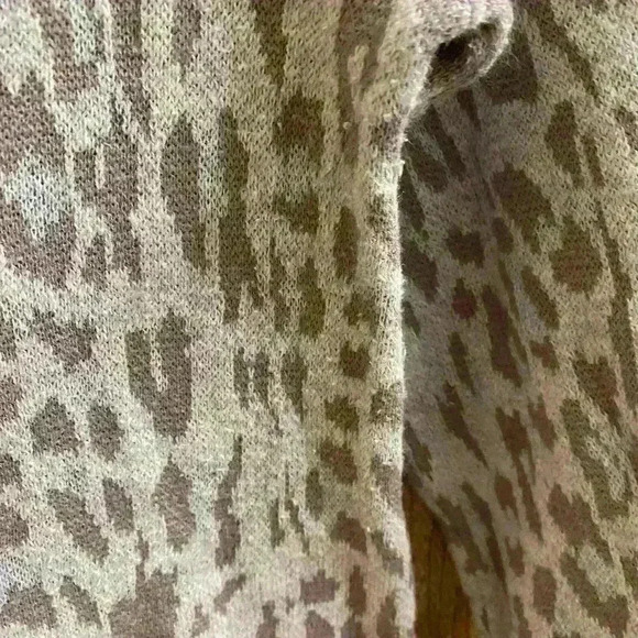 Express Leopard Animal Print Scoop Neck Quarter Sleeve Sweater Dress Size M - Picture 5 of 6